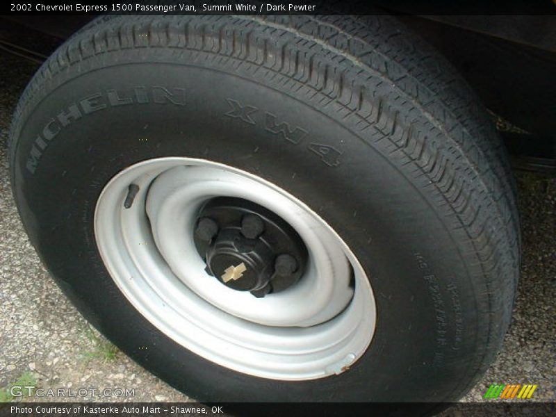 Summit White / Dark Pewter 2002 Chevrolet Express 1500 Passenger Van