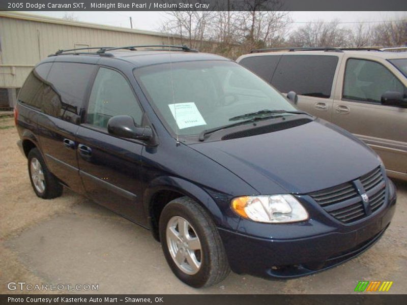 Midnight Blue Pearl / Medium Slate Gray 2005 Dodge Caravan SXT