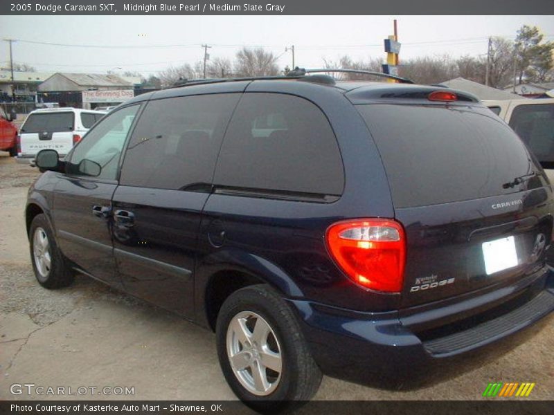 Midnight Blue Pearl / Medium Slate Gray 2005 Dodge Caravan SXT