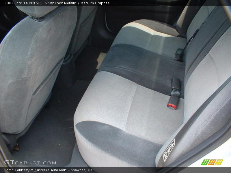 Silver Frost Metallic / Medium Graphite 2003 Ford Taurus SES