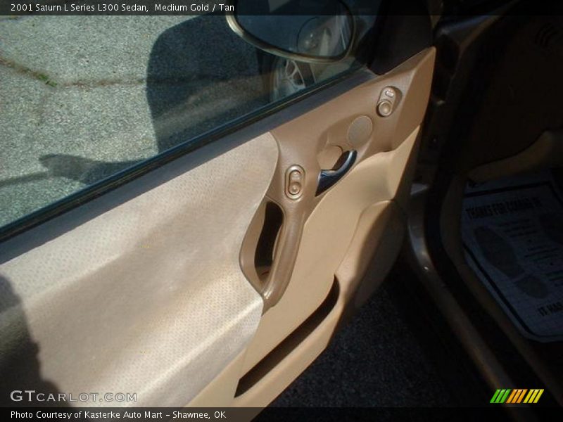 Medium Gold / Tan 2001 Saturn L Series L300 Sedan