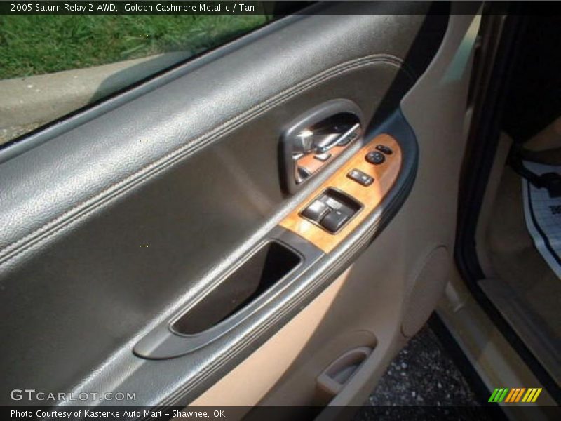 Golden Cashmere Metallic / Tan 2005 Saturn Relay 2 AWD