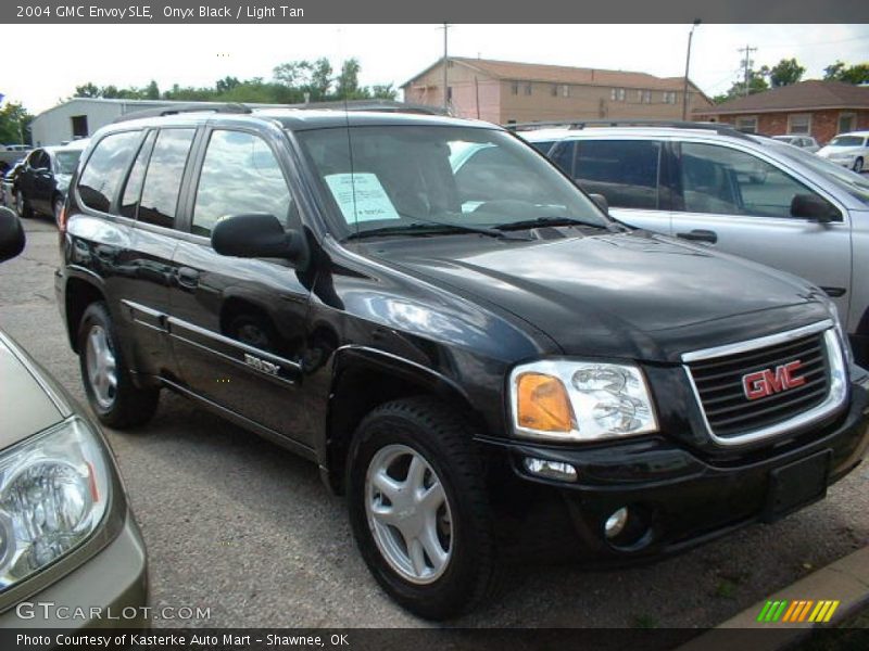 Onyx Black / Light Tan 2004 GMC Envoy SLE