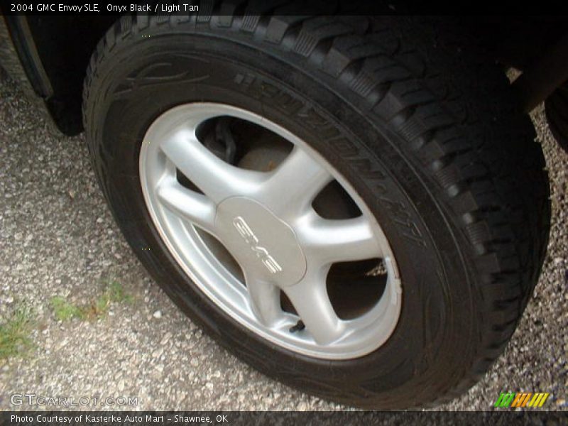 Onyx Black / Light Tan 2004 GMC Envoy SLE