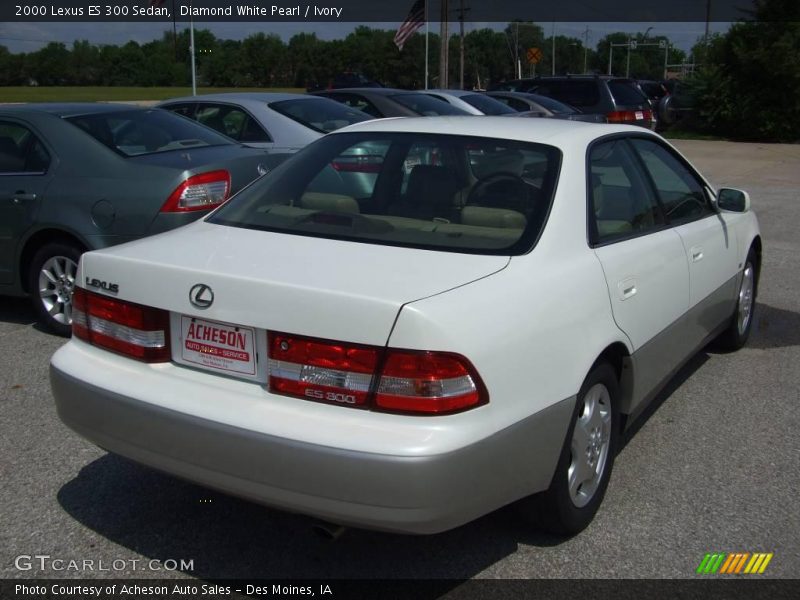 Diamond White Pearl / Ivory 2000 Lexus ES 300 Sedan