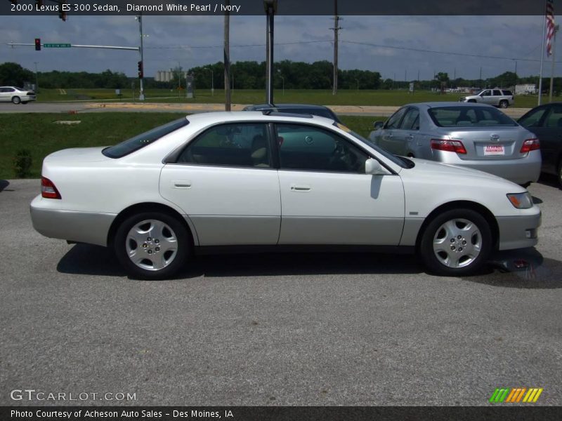 Diamond White Pearl / Ivory 2000 Lexus ES 300 Sedan