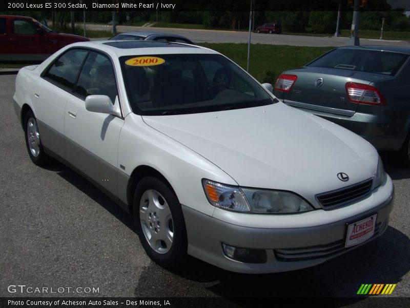Diamond White Pearl / Ivory 2000 Lexus ES 300 Sedan