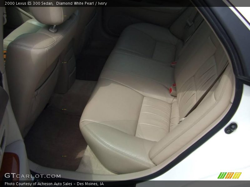 Diamond White Pearl / Ivory 2000 Lexus ES 300 Sedan