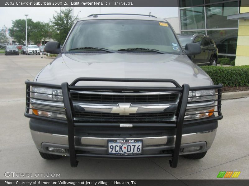 Light Pewter Metallic / Tan/Neutral 2003 Chevrolet Suburban 2500 LS