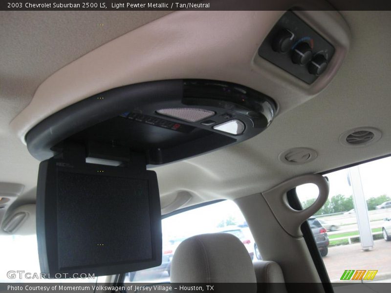 Light Pewter Metallic / Tan/Neutral 2003 Chevrolet Suburban 2500 LS