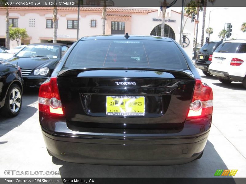 Black / Off-Black 2007 Volvo S40 2.4i