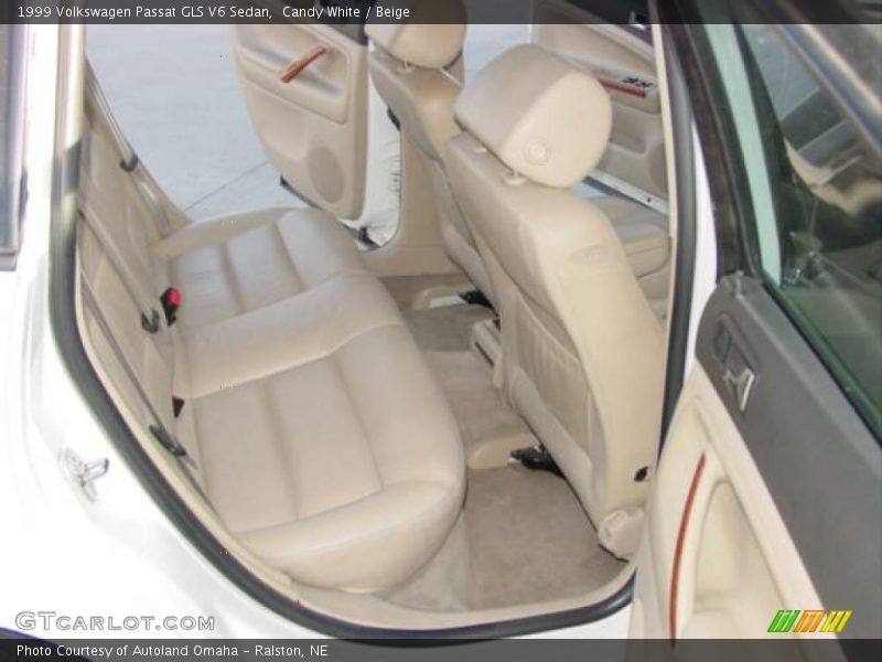 Candy White / Beige 1999 Volkswagen Passat GLS V6 Sedan