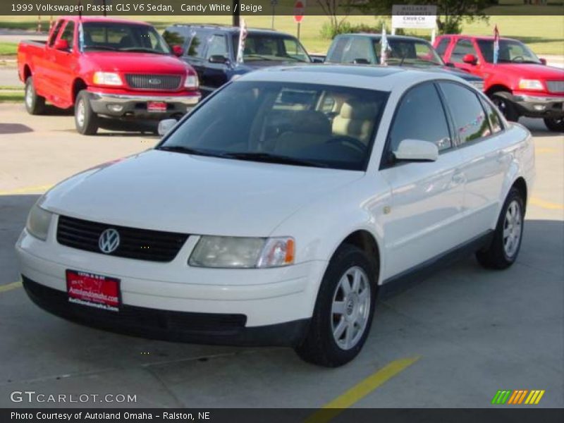 Candy White / Beige 1999 Volkswagen Passat GLS V6 Sedan