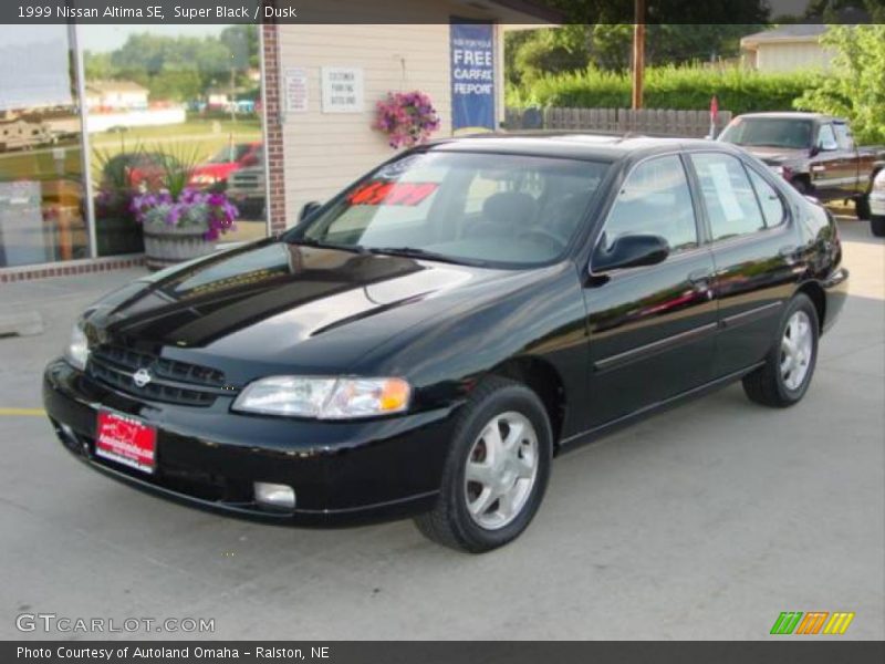Super Black / Dusk 1999 Nissan Altima SE
