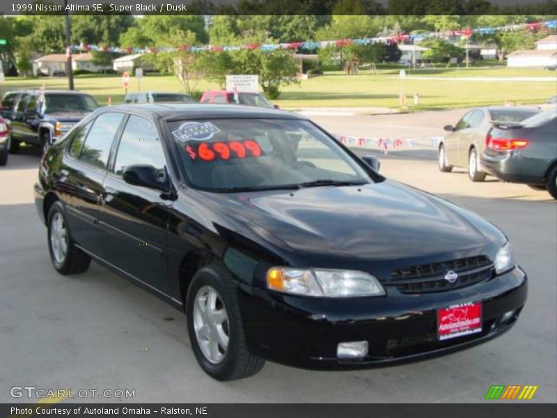 Super Black / Dusk 1999 Nissan Altima SE