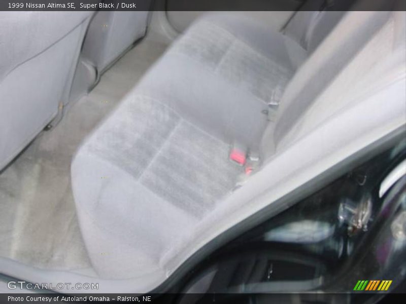 Super Black / Dusk 1999 Nissan Altima SE