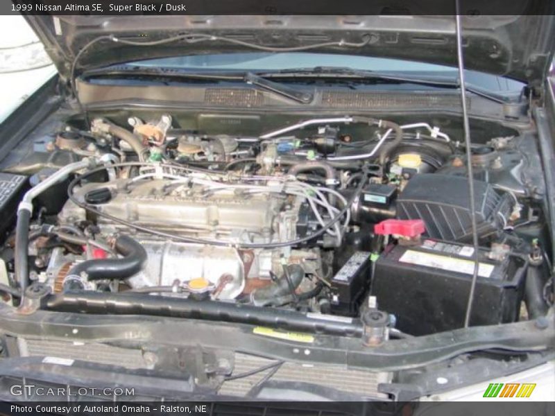 Super Black / Dusk 1999 Nissan Altima SE