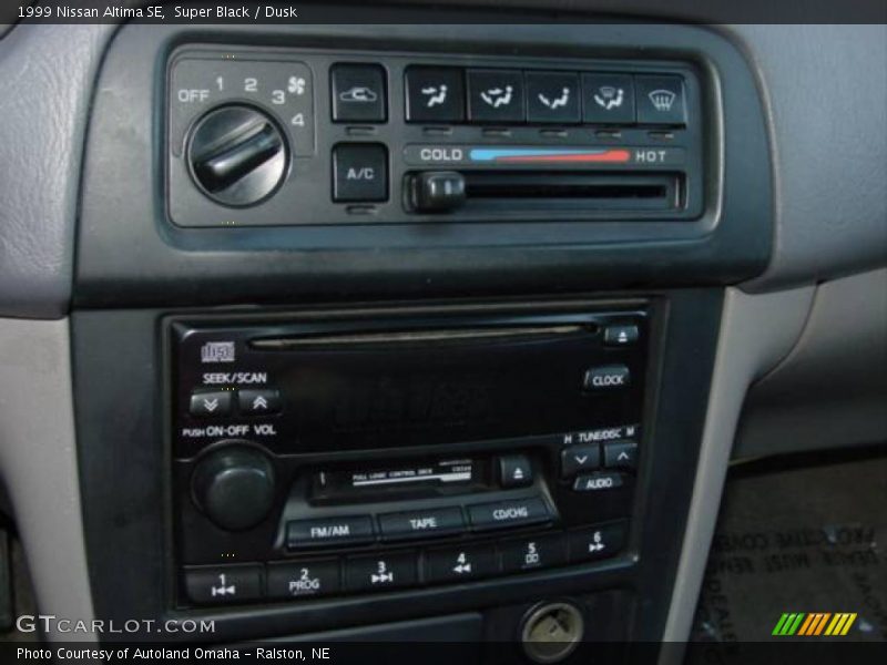 Super Black / Dusk 1999 Nissan Altima SE