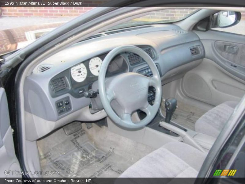 Super Black / Dusk 1999 Nissan Altima SE