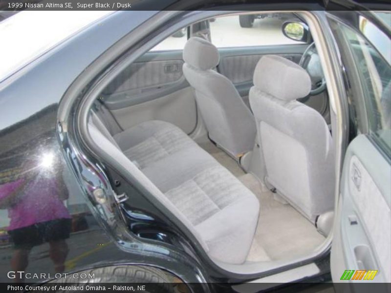 Super Black / Dusk 1999 Nissan Altima SE
