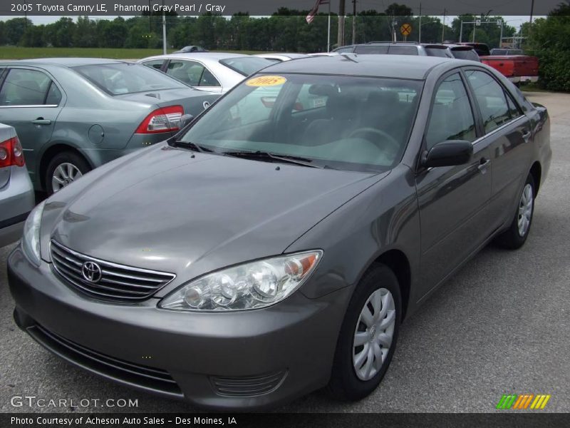 Phantom Gray Pearl / Gray 2005 Toyota Camry LE