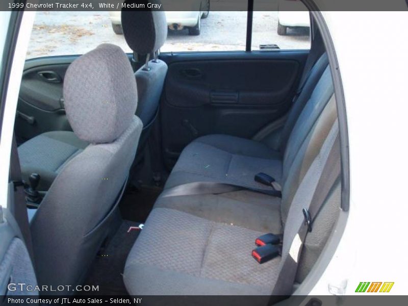 White / Medium Gray 1999 Chevrolet Tracker 4x4