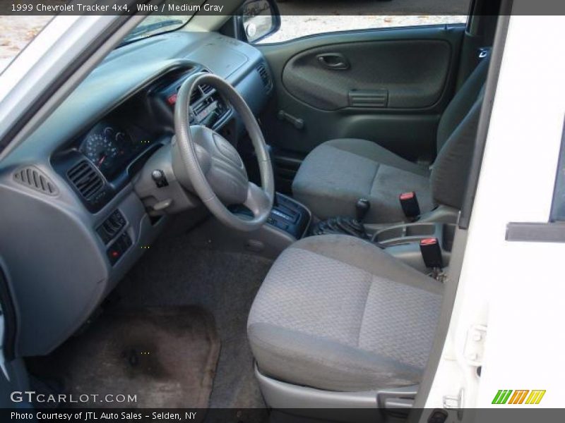 White / Medium Gray 1999 Chevrolet Tracker 4x4