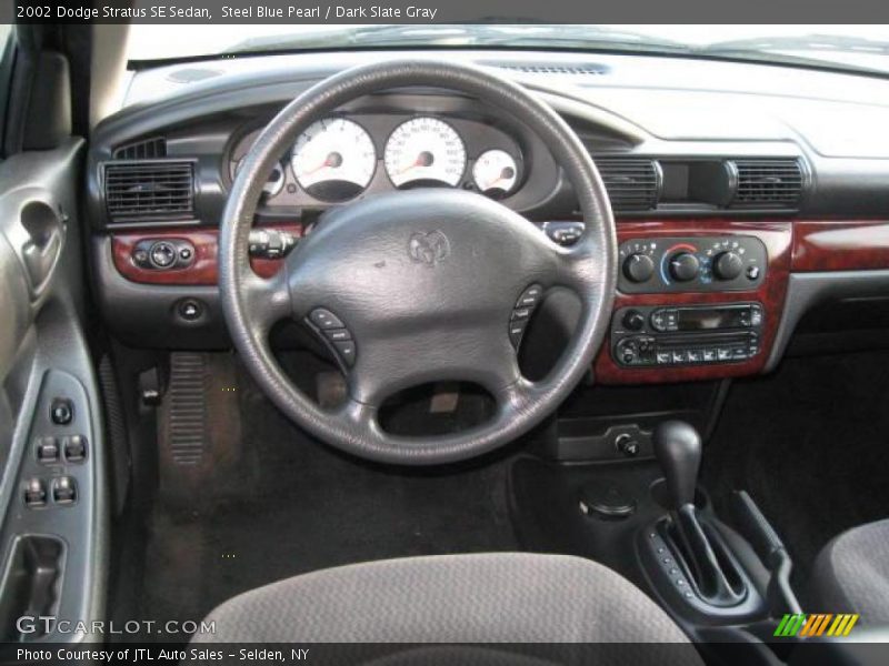 Steel Blue Pearl / Dark Slate Gray 2002 Dodge Stratus SE Sedan