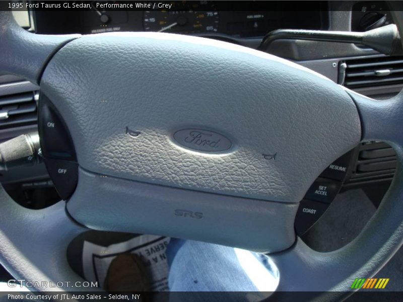 Performance White / Grey 1995 Ford Taurus GL Sedan