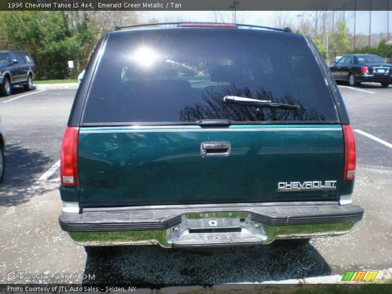Emerald Green Metallic / Tan 1996 Chevrolet Tahoe LS 4x4