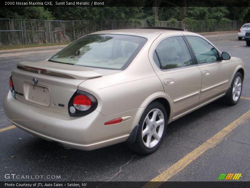 Sunlit Sand Metallic / Blond 2000 Nissan Maxima GXE
