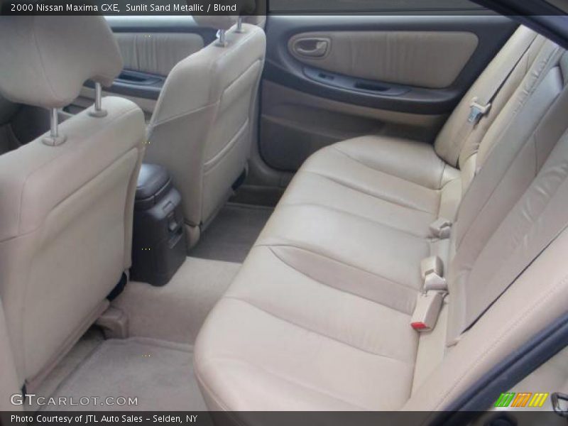 Sunlit Sand Metallic / Blond 2000 Nissan Maxima GXE