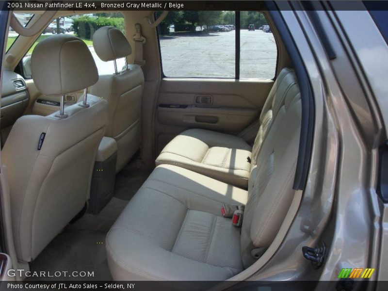 Bronzed Gray Metallic / Beige 2001 Nissan Pathfinder LE 4x4