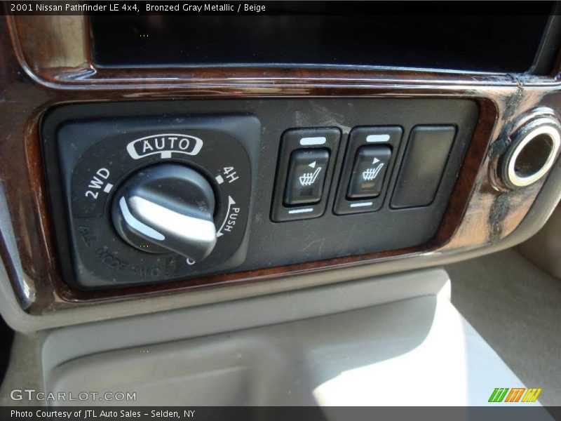 Bronzed Gray Metallic / Beige 2001 Nissan Pathfinder LE 4x4