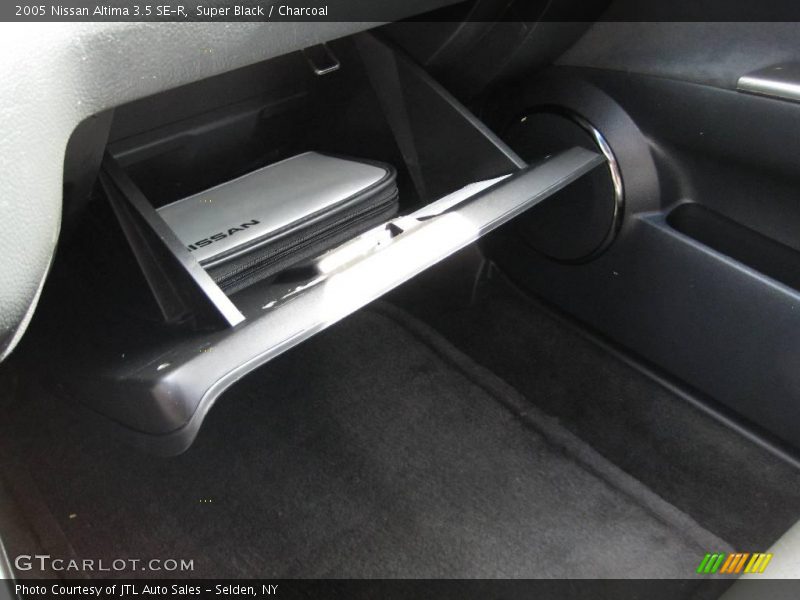 Super Black / Charcoal 2005 Nissan Altima 3.5 SE-R