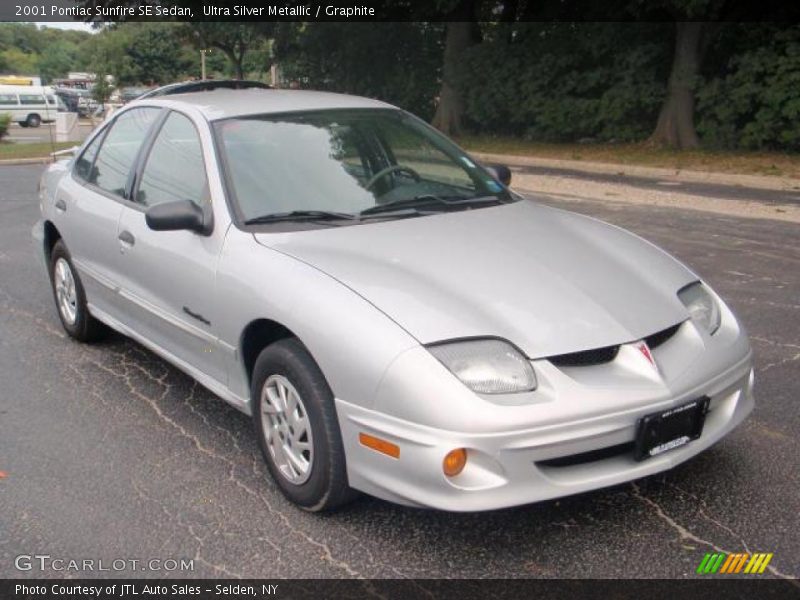 Ultra Silver Metallic / Graphite 2001 Pontiac Sunfire SE Sedan