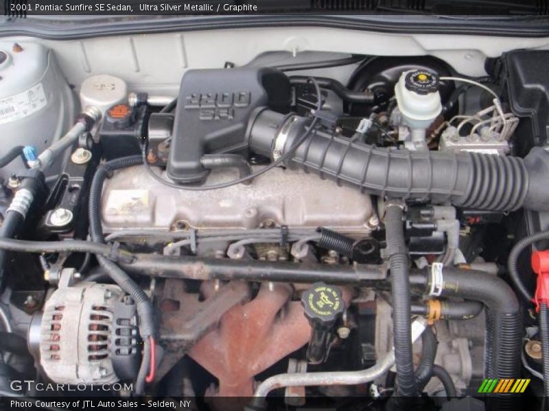 Ultra Silver Metallic / Graphite 2001 Pontiac Sunfire SE Sedan