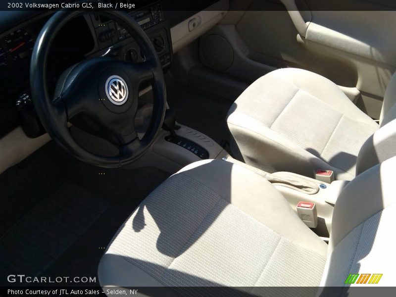 Black / Beige 2002 Volkswagen Cabrio GLS