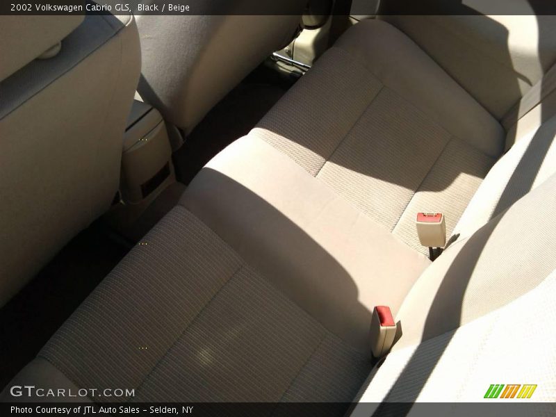 Black / Beige 2002 Volkswagen Cabrio GLS