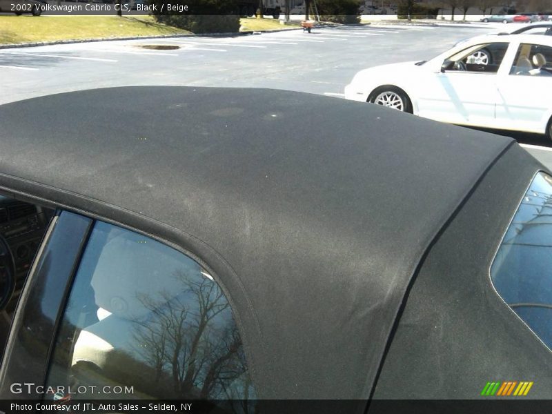 Black / Beige 2002 Volkswagen Cabrio GLS