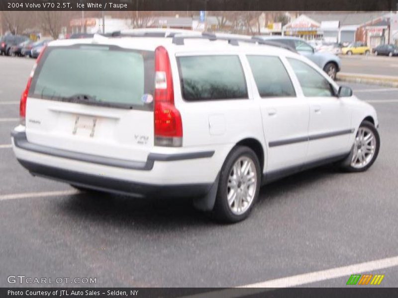 Ice White / Taupe 2004 Volvo V70 2.5T