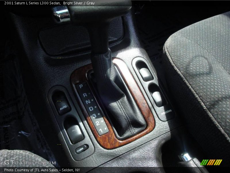 Bright Silver / Gray 2001 Saturn L Series L300 Sedan