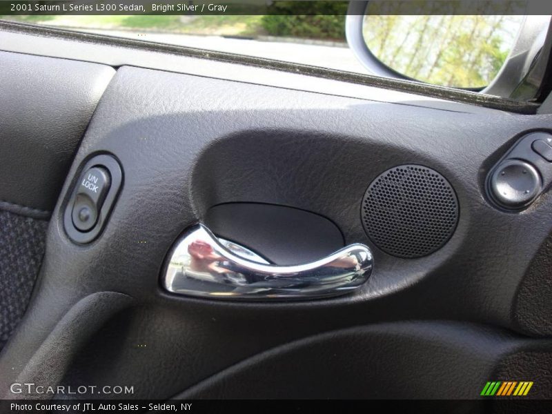 Bright Silver / Gray 2001 Saturn L Series L300 Sedan