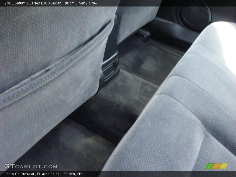 Bright Silver / Gray 2001 Saturn L Series L300 Sedan