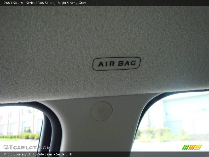 Bright Silver / Gray 2001 Saturn L Series L300 Sedan