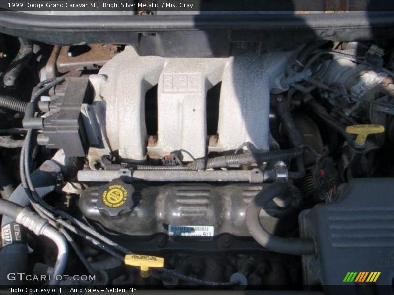 Bright Silver Metallic / Mist Gray 1999 Dodge Grand Caravan SE