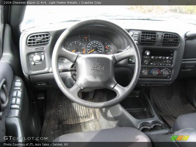 Light Pewter Metallic / Graphite Gray 2004 Chevrolet Blazer LS 4x4