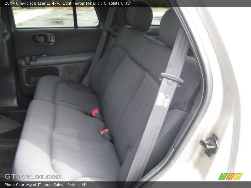 Light Pewter Metallic / Graphite Gray 2004 Chevrolet Blazer LS 4x4