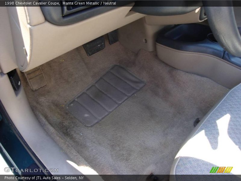 Manta Green Metallic / Neutral 1998 Chevrolet Cavalier Coupe