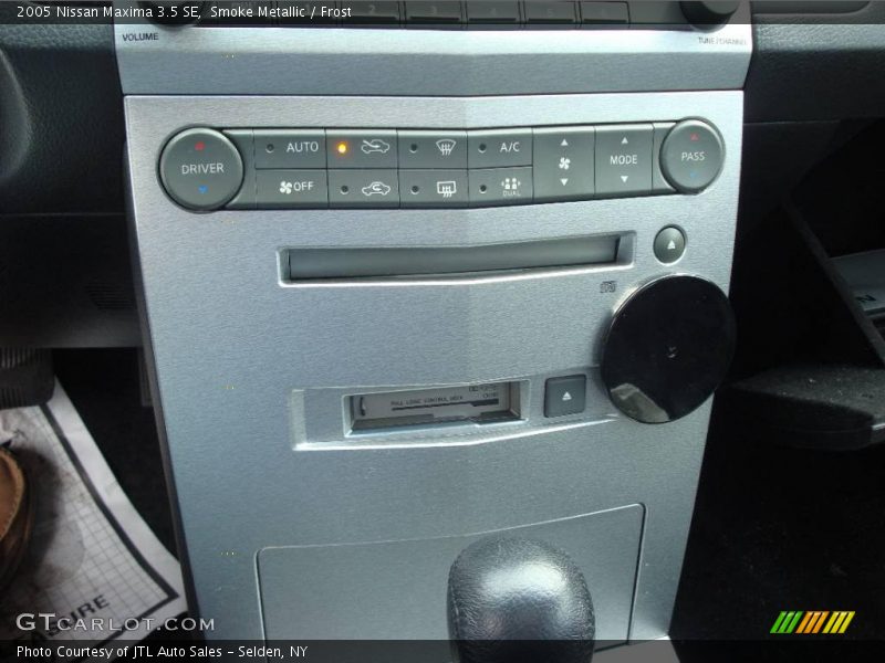 Smoke Metallic / Frost 2005 Nissan Maxima 3.5 SE